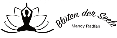 Logo: Frau Meditiert, dahinter eine Blume. Die Frau ist teil der Blüte, Text: Blüten der Seele, Mandy Radfan